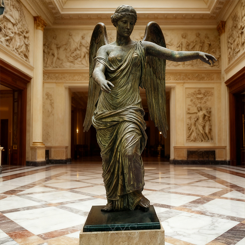 청동색 실내 날개 달린 나이키 여신 조각품